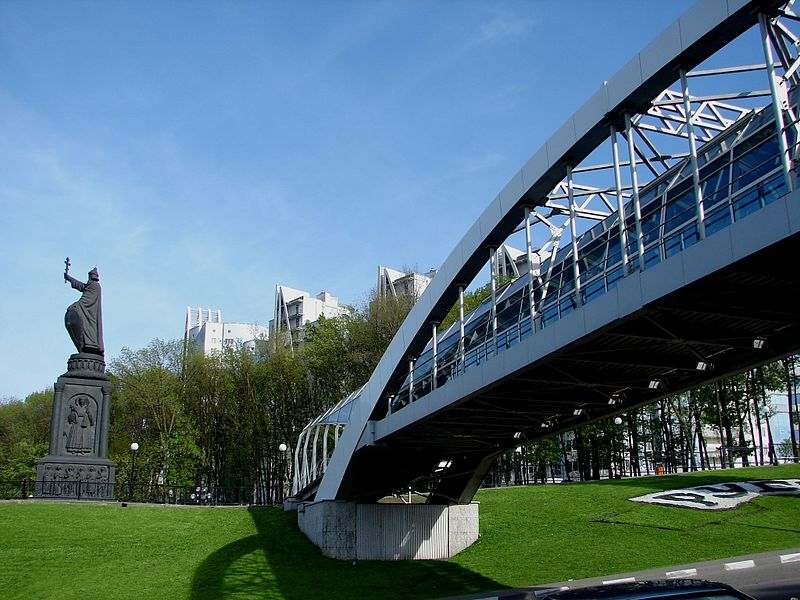Пешеходный мост в Белгороде